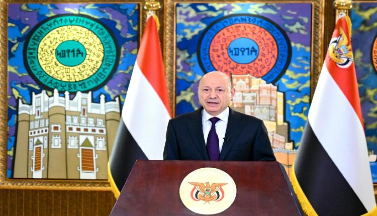 اسرار | بالنص .. العليمي في خطاب يعلن تشكيل لجنة عسكرية عليا لاستعادة مؤسسات الدولة سلما اوحربا