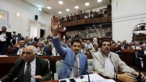 نائب في البرلمان بصنعاء يكشف سجون مليشيا الحوثي للنساء واعترافاتهن واستهداف شخصيات